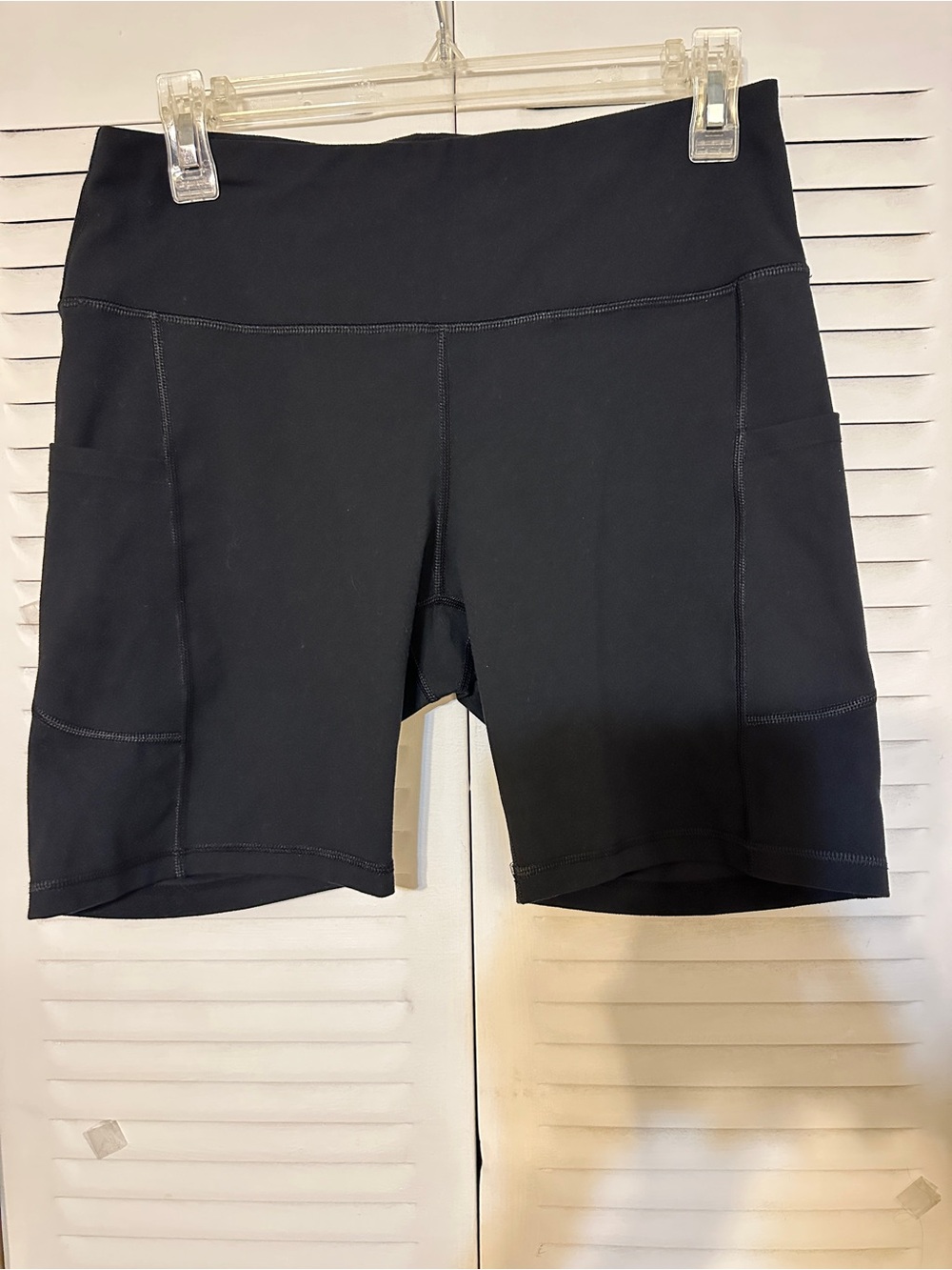 IUGA High Waist Biker Shorts with Side Pockets – Black (Size S/M)